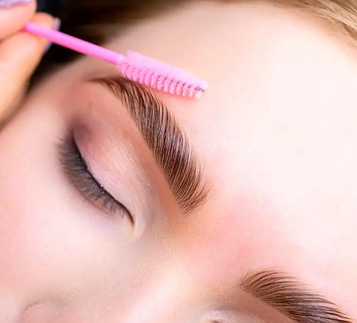 Planchado de cejas